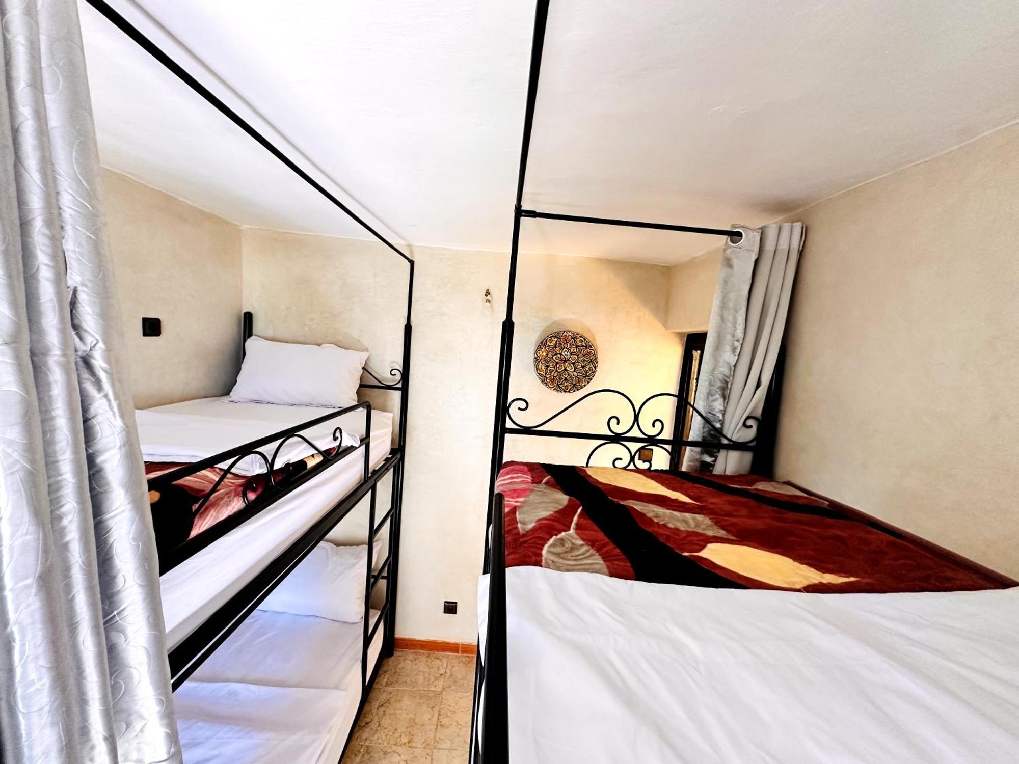 Atlas Hostel Taghazout Buitenkant foto